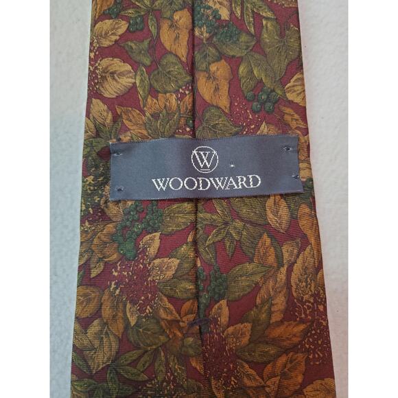 Vintage Woodward Men's 57 X 3 3/4 Burgundy Leaves Design Tie - Picture 4 of 6